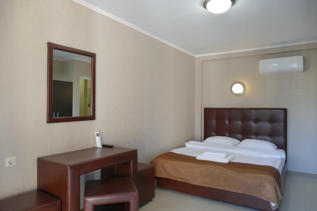 Astoria Comfort Hotel New Athos Exterior photo